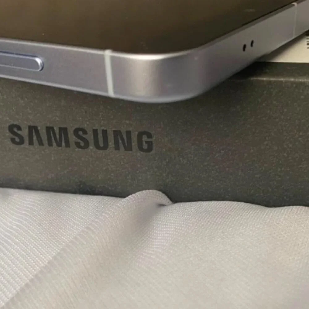 Samsung S25 128GB Icy Blue color, Unlocked sim card and esim